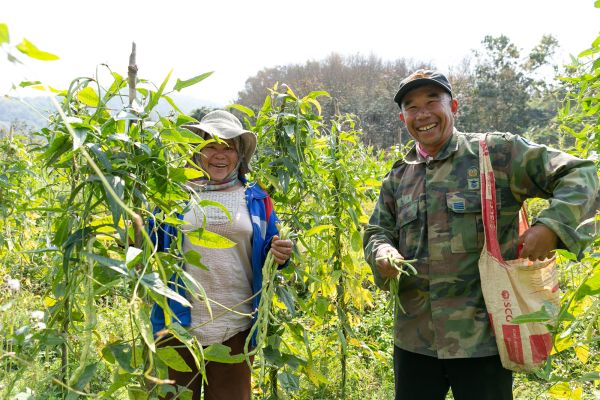 Community members in Koklouang Bokeo Lao PDR